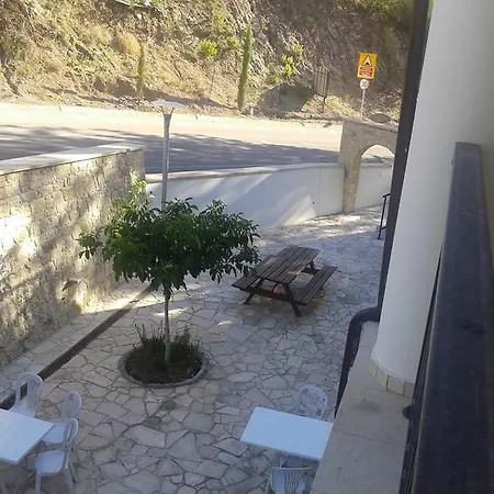 Mountain Daire Kelokedhara